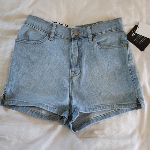 BDG Pinup Super High-Rise Denim shorts size 26 - Picture 1 of 5